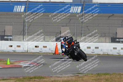 media/Nov-26-2022-Fastrack Riders (Sat) [[b001e85eef]]/Level 1/Session 3 Outside Turn 9/